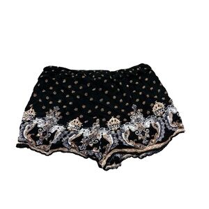 Angie black and gold patterned flowy shorts